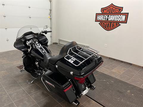 2017 Harley-Davidson Road Glide® Ultra in Alexandria, Minnesota - Photo 4