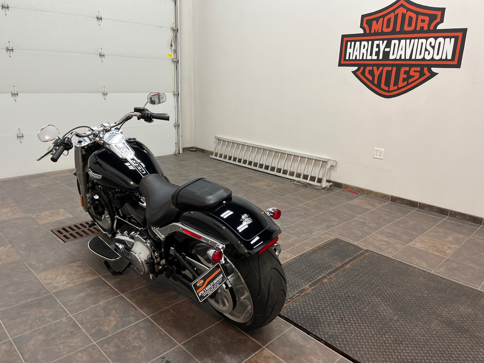 2022 Harley-Davidson Fat Boy® 114 in Alexandria, Minnesota - Photo 5