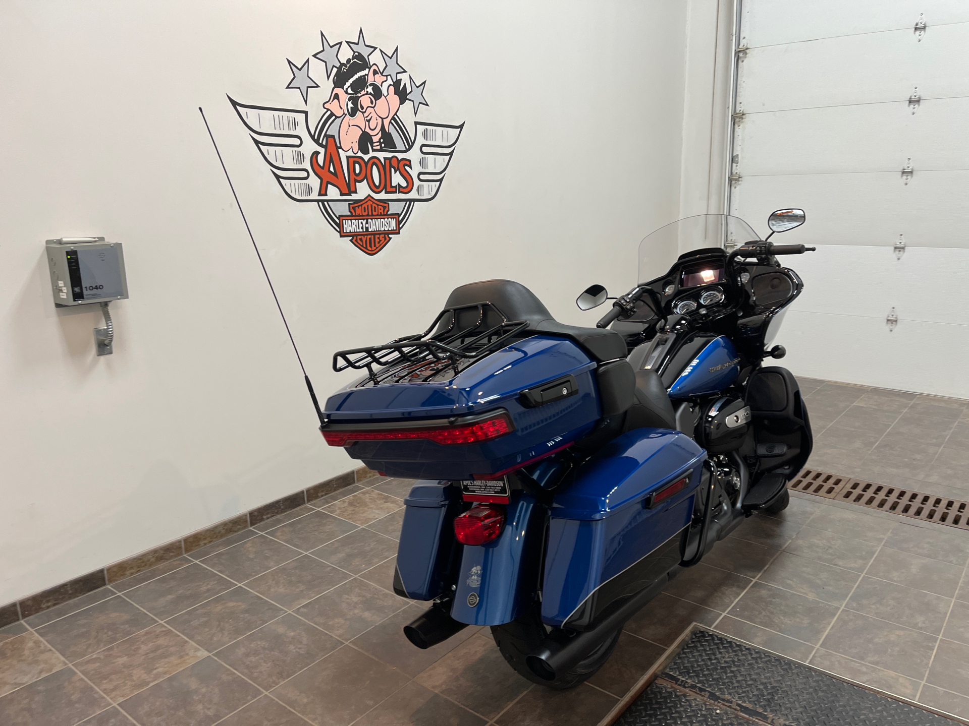 2022 Harley-Davidson Road Glide® Limited in Alexandria, Minnesota - Photo 3