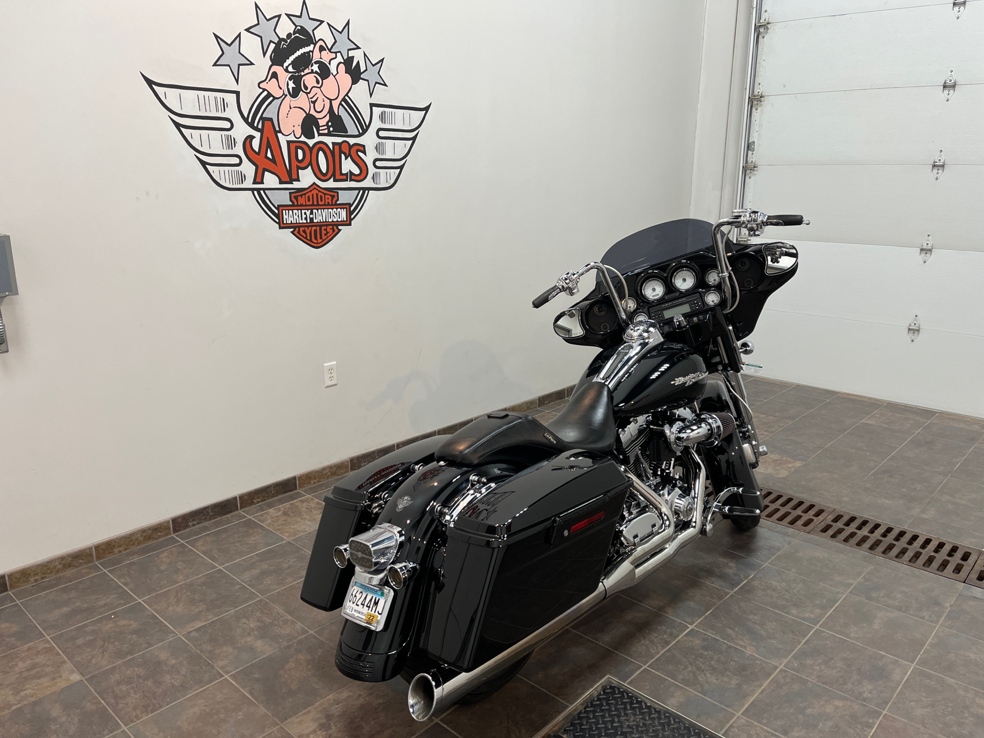 2009 Harley-Davidson Street Glide® in Alexandria, Minnesota - Photo 3