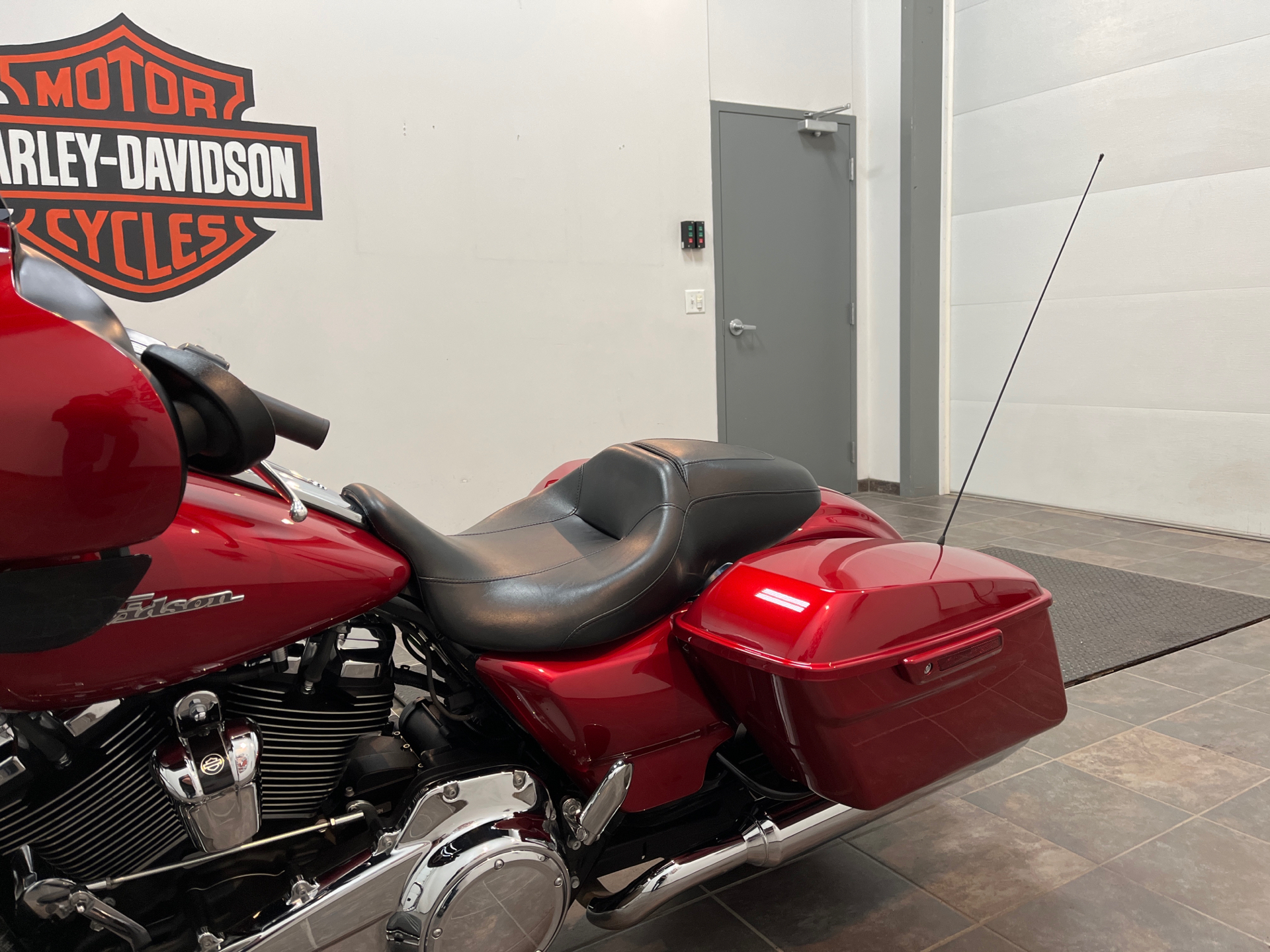 2018 Harley-Davidson Street Glide® in Alexandria, Minnesota - Photo 5