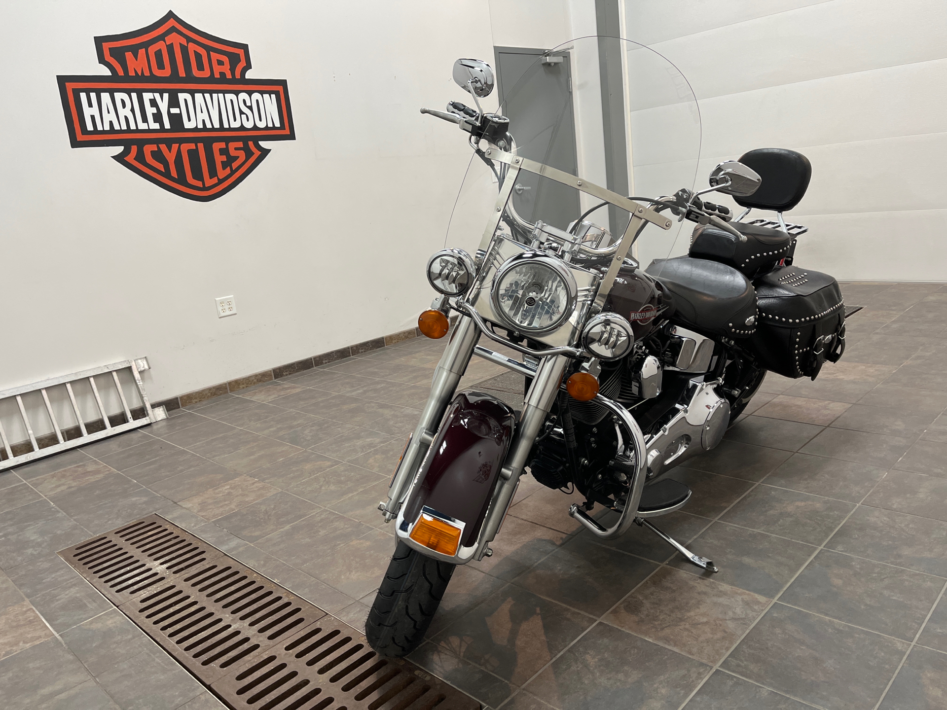 2006 Harley-Davidson Heritage Softail® Classic in Alexandria, Minnesota - Photo 6