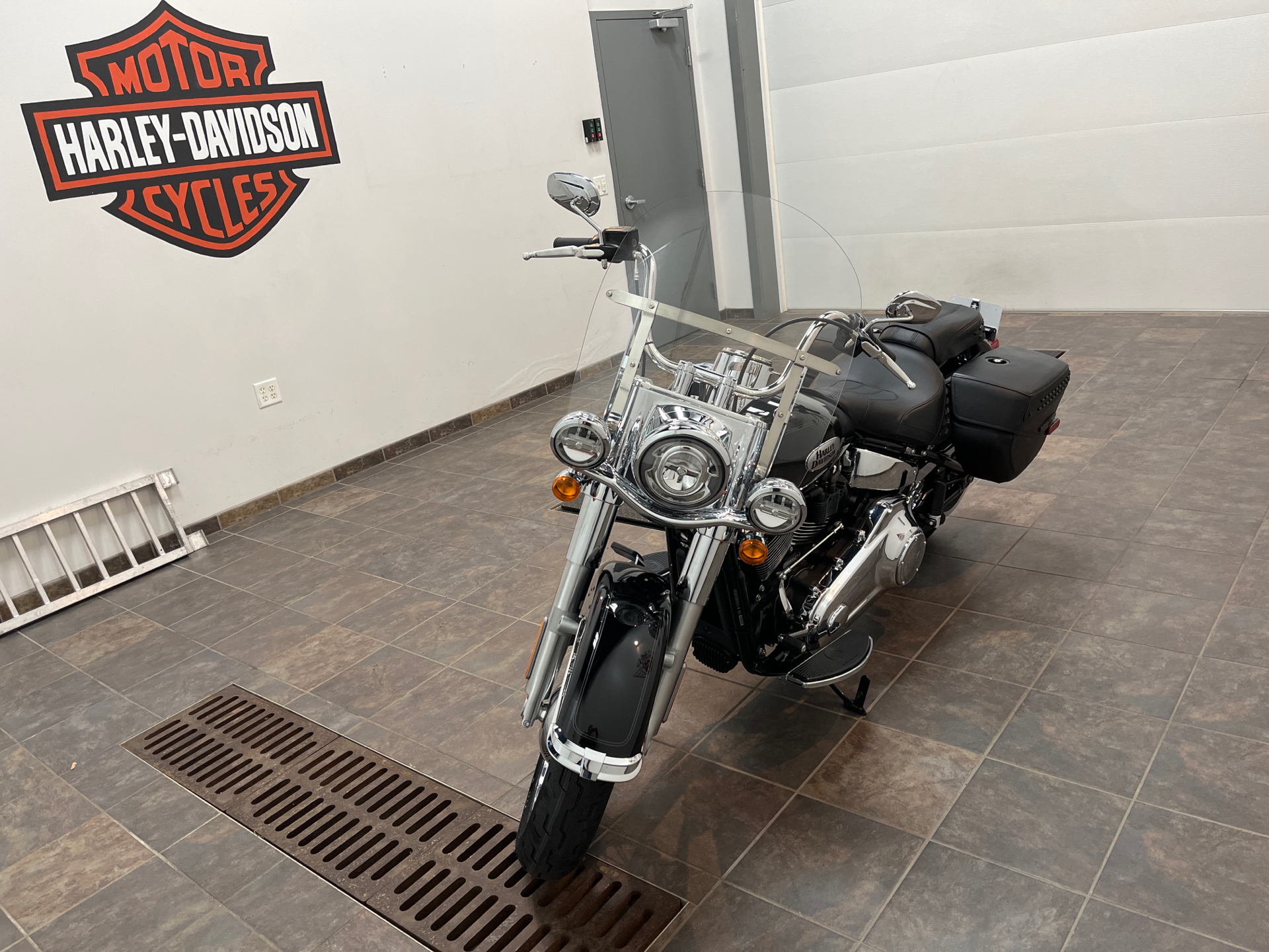 2022 Harley-Davidson Heritage Classic 114 in Alexandria, Minnesota - Photo 5