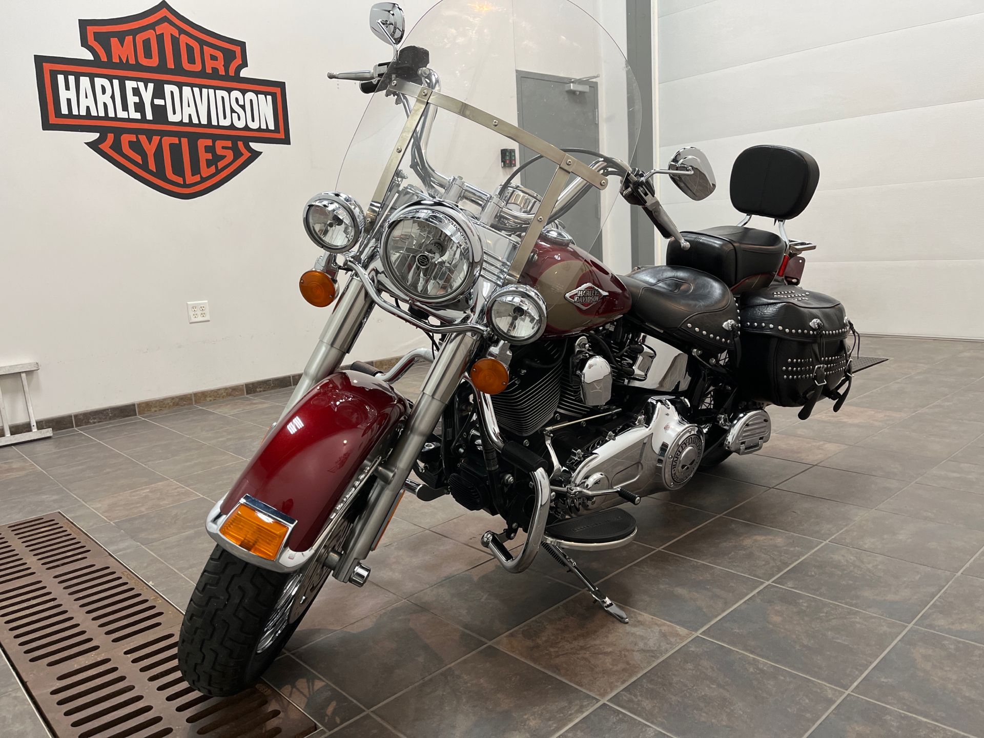 2009 Harley-Davidson Heritage Softail® Classic in Alexandria, Minnesota - Photo 6