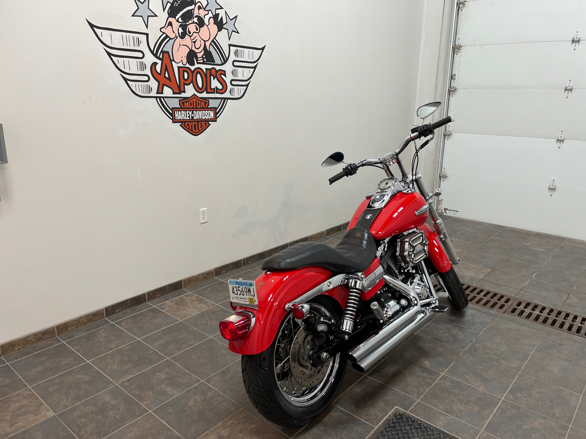 2010 Harley-Davidson Dyna® Super Glide® Custom in Alexandria, Minnesota - Photo 3