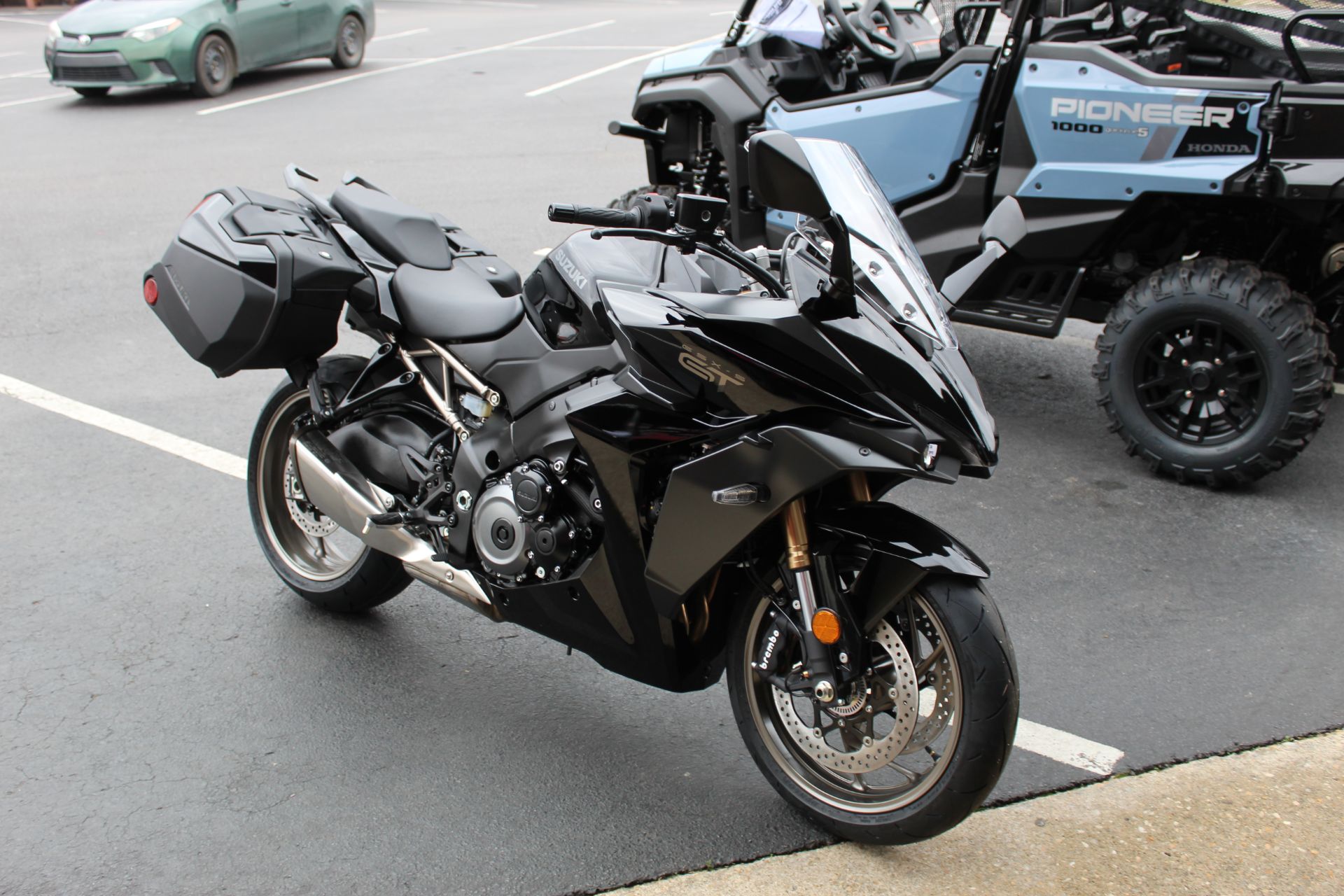 2024 Suzuki GSX-S1000GT+ in Sanford, North Carolina - Photo 2