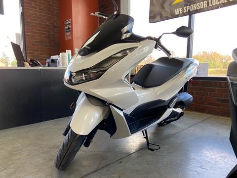 2022 Honda PCX150 ABS in Sanford, North Carolina - Photo 4