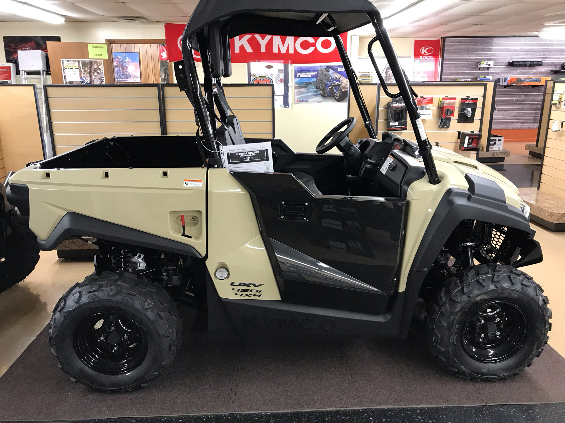 2023 Kymco UXV 450i in Sanford, North Carolina - Photo 3