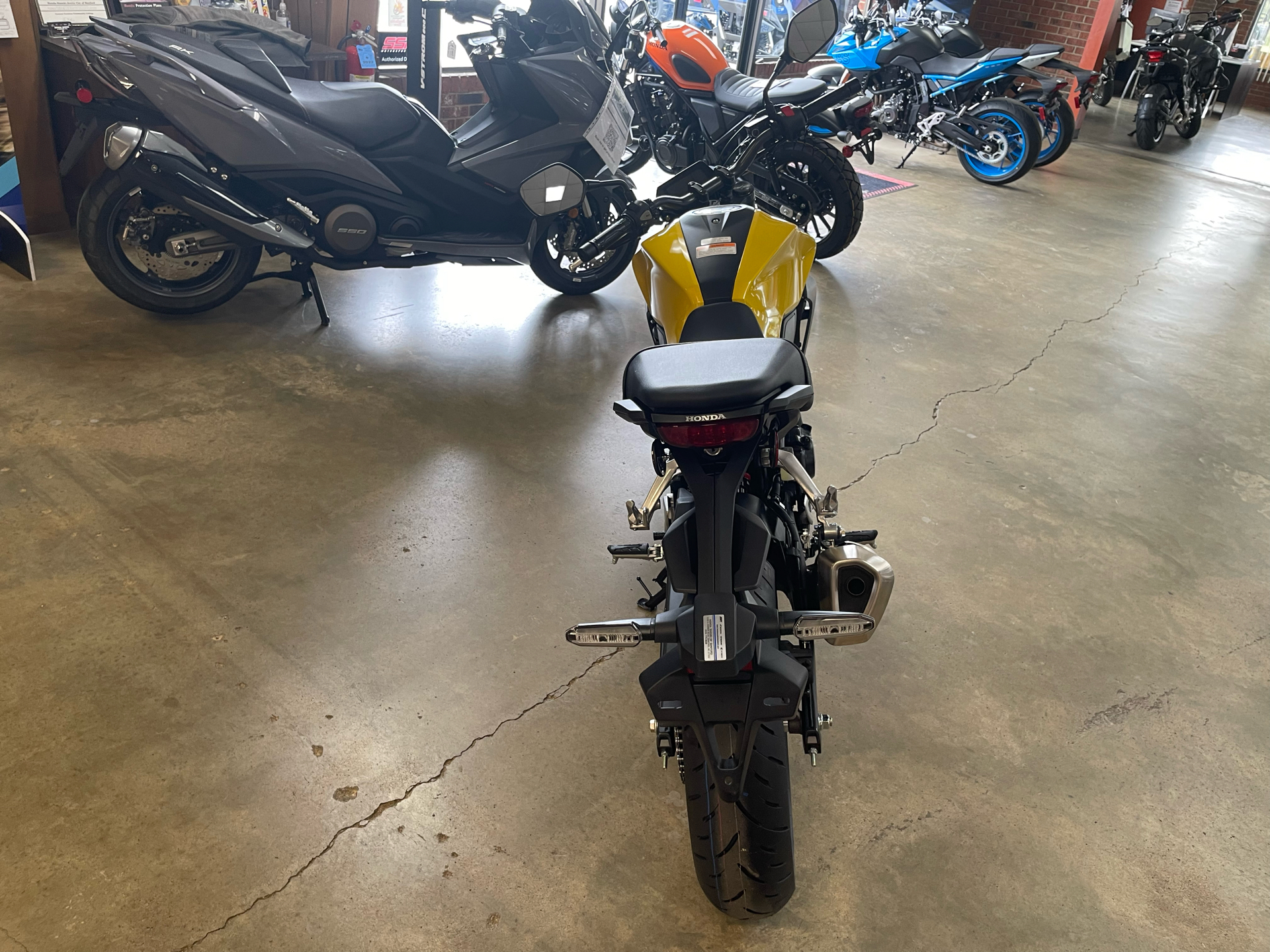 2024 Honda CB300R ABS in Sanford, North Carolina - Photo 7