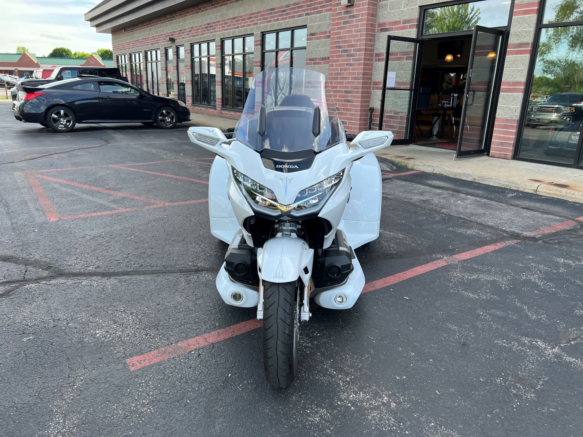 2018 Honda Gold Wing Tour in Muskego, Wisconsin - Photo 4