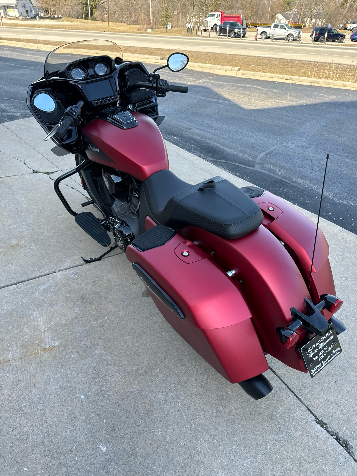2024 Indian Motorcycle Challenger® Dark Horse® with PowerBand Audio Package in Muskego, Wisconsin - Photo 6