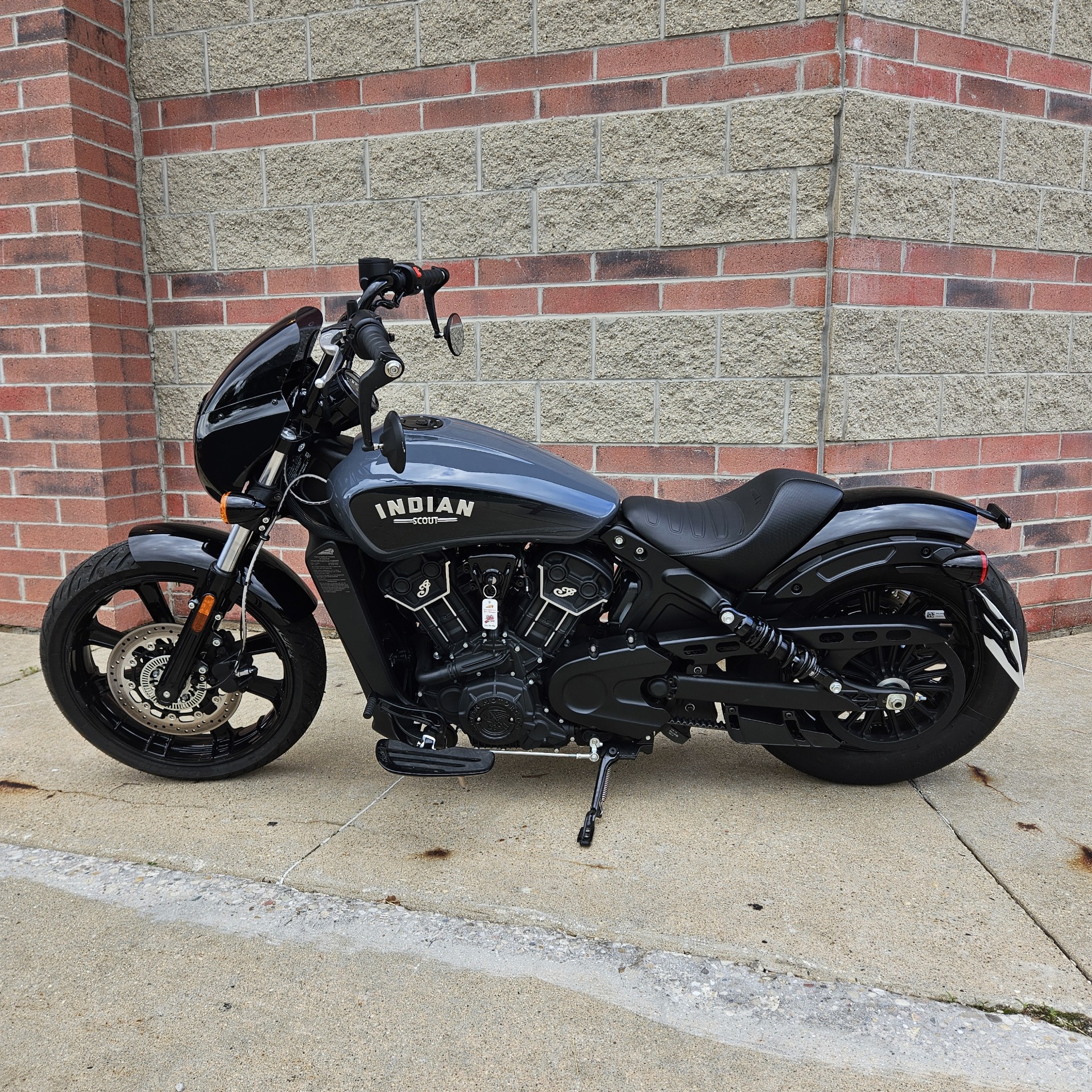 2023 Indian Motorcycle Scout® Rogue ABS in Muskego, Wisconsin - Photo 4