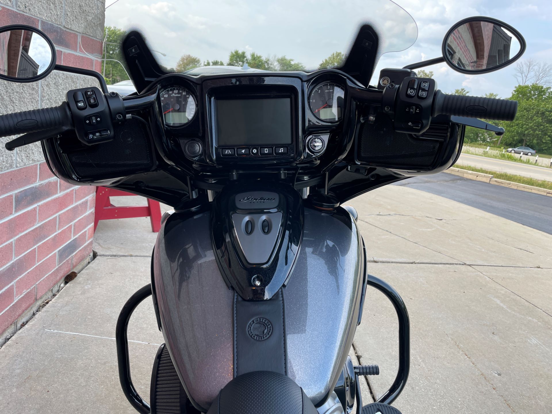 2021 Indian Chieftain® Elite in Muskego, Wisconsin - Photo 13