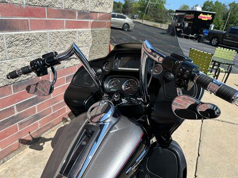 2016 Harley-Davidson Road Glide® Ultra in Muskego, Wisconsin - Photo 8