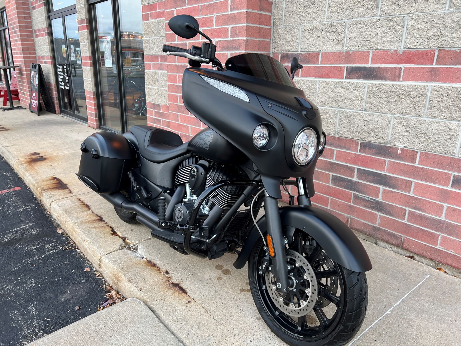 2018 Indian Chieftain® Dark Horse® ABS in Muskego, Wisconsin - Photo 2