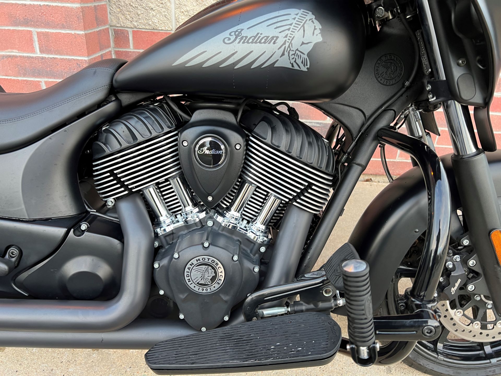 2018 Indian Chieftain® Dark Horse® ABS in Muskego, Wisconsin - Photo 5