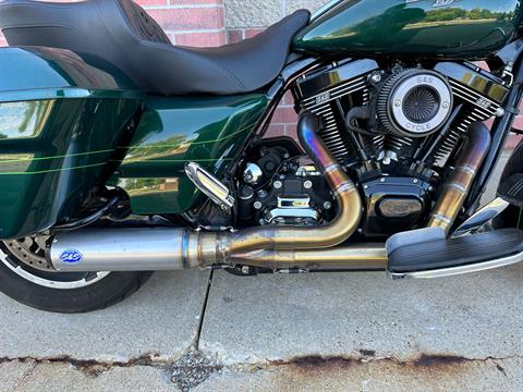 2015 Harley-Davidson Street Glide® in Muskego, Wisconsin - Photo 11