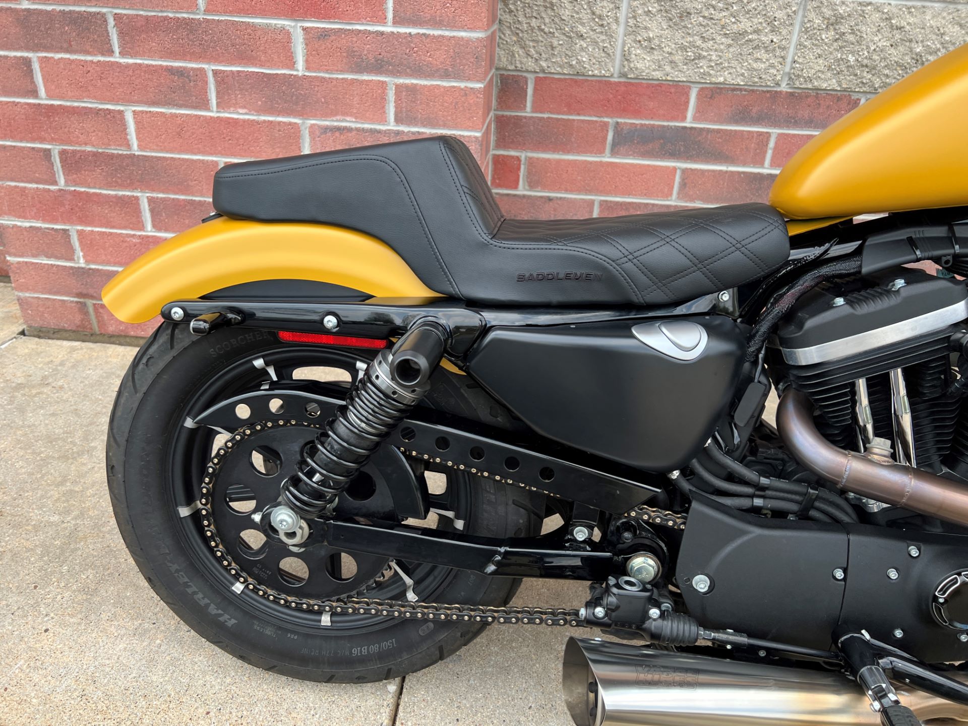 2019 Harley-Davidson Iron 883™ in Muskego, Wisconsin - Photo 7