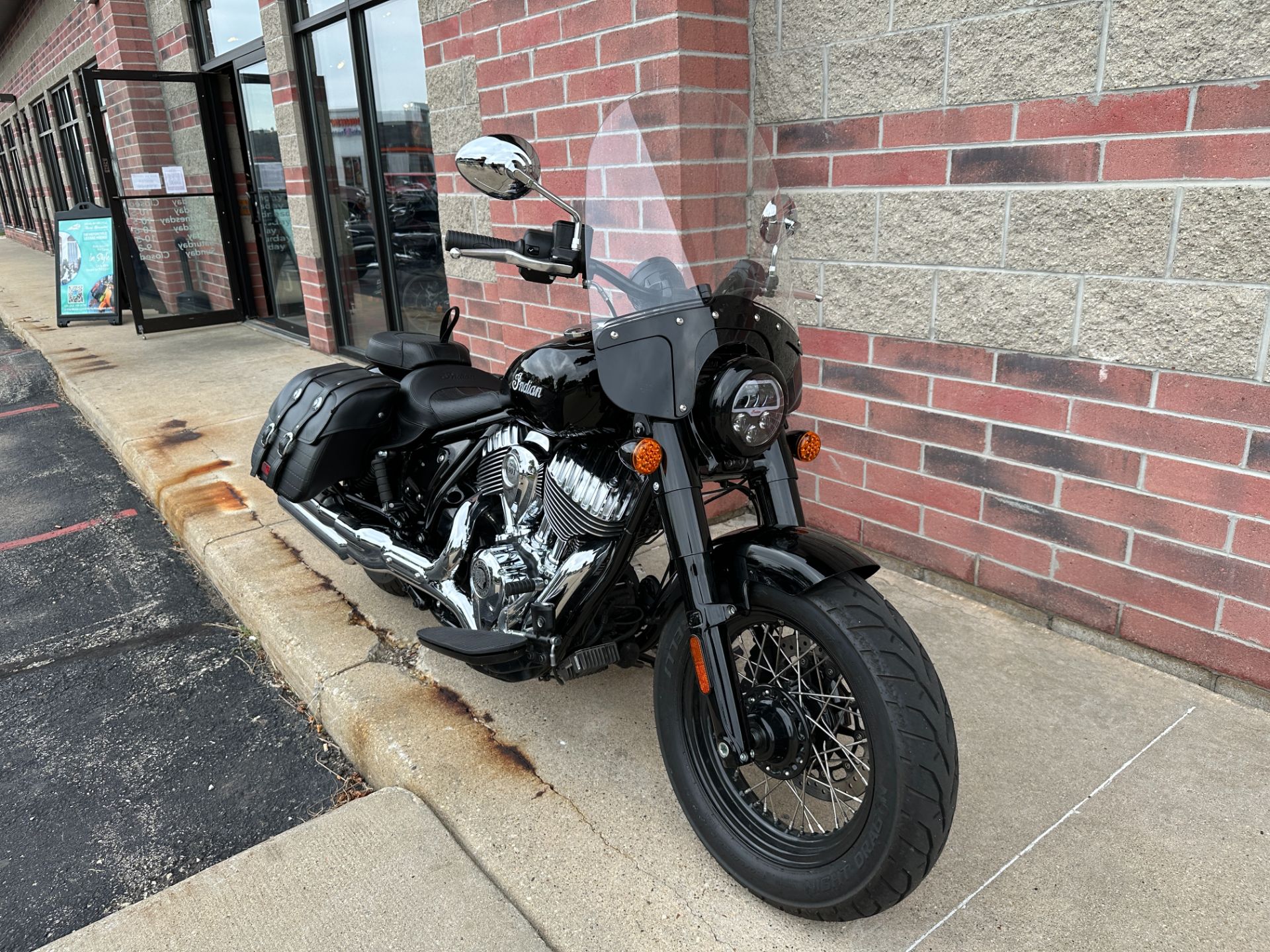 2022 Indian Motorcycle Super Chief Limited ABS in Muskego, Wisconsin - Photo 2