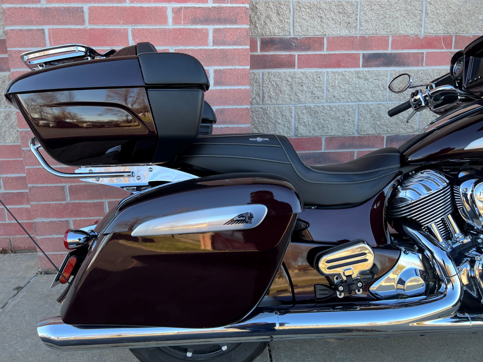 2021 Indian Roadmaster® Limited in Muskego, Wisconsin - Photo 9