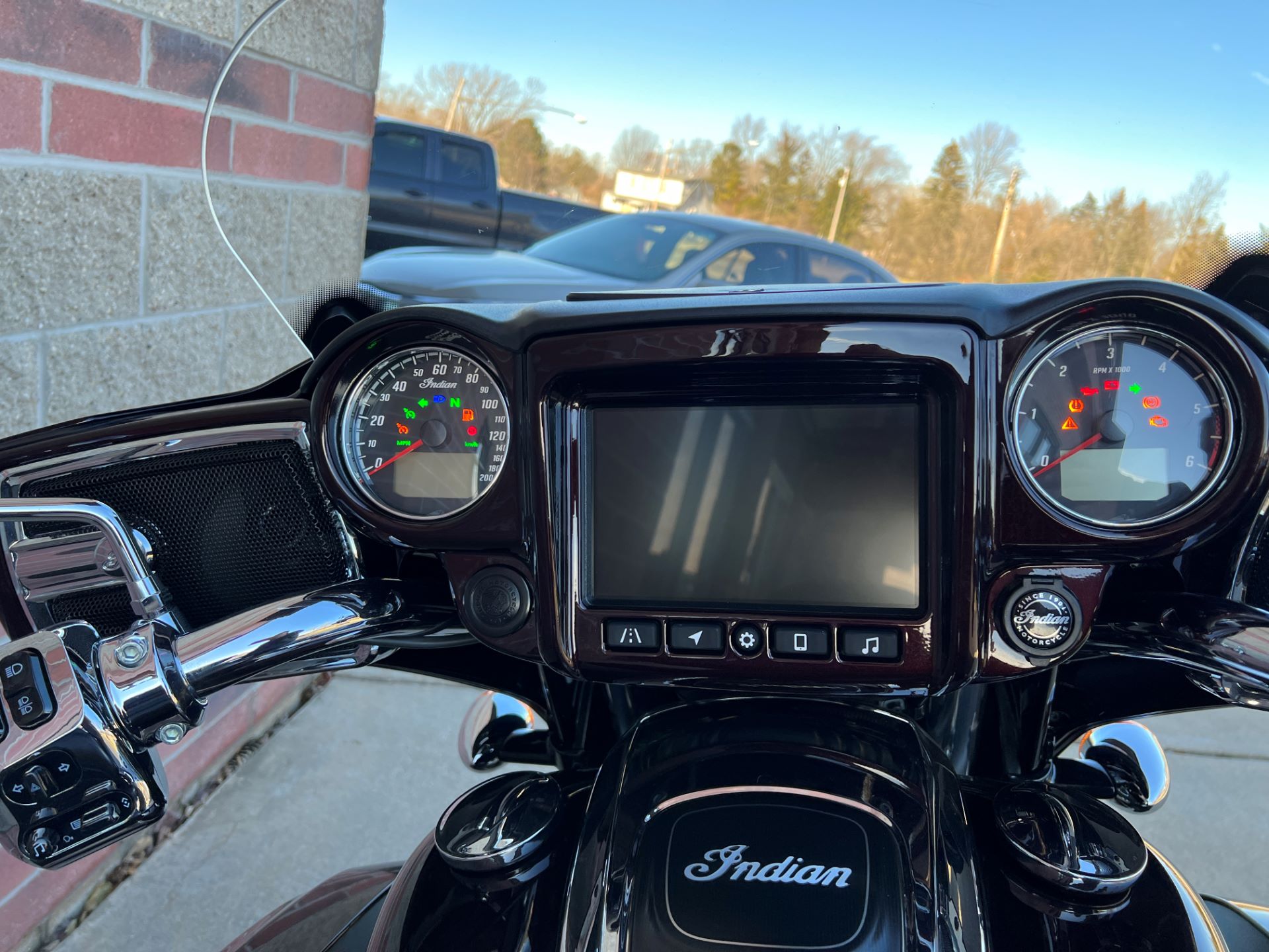 2021 Indian Roadmaster® Limited in Muskego, Wisconsin - Photo 14