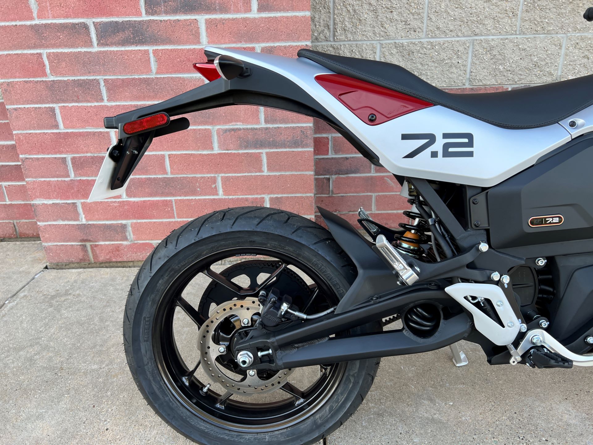 2022 Zero Motorcycles FXE ZF7.2 Integrated in Muskego, Wisconsin - Photo 6