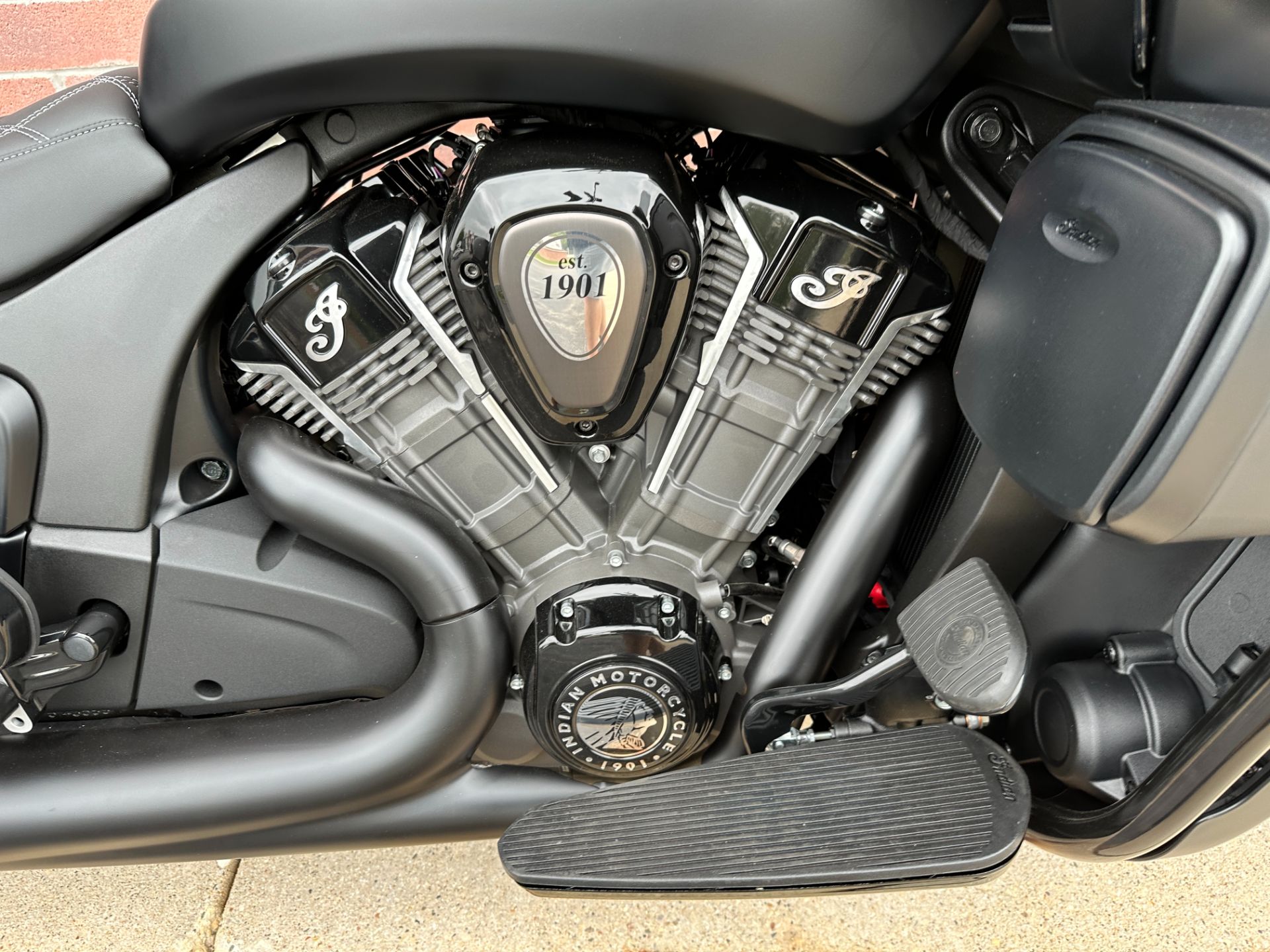 2023 Indian Motorcycle Pursuit® Dark Horse® with Premium Package in Muskego, Wisconsin - Photo 5