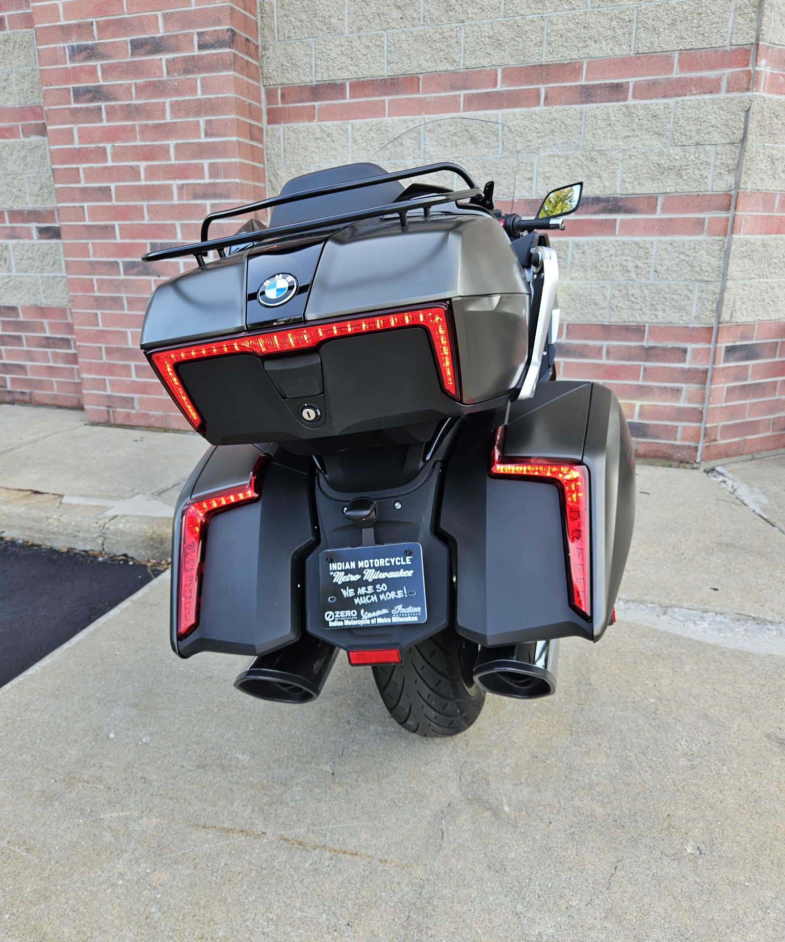 2023 BMW K 1600 Grand America in Muskego, Wisconsin - Photo 2