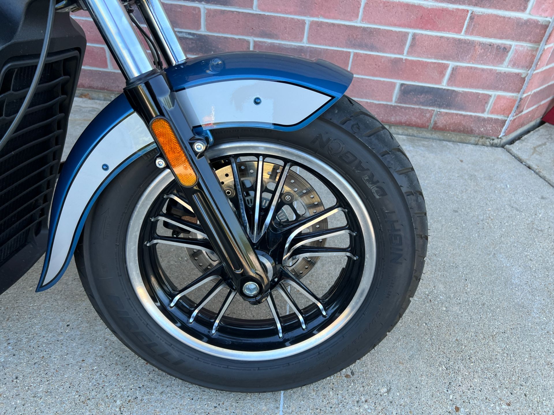 2021 Indian Scout® ABS Icon in Muskego, Wisconsin - Photo 4