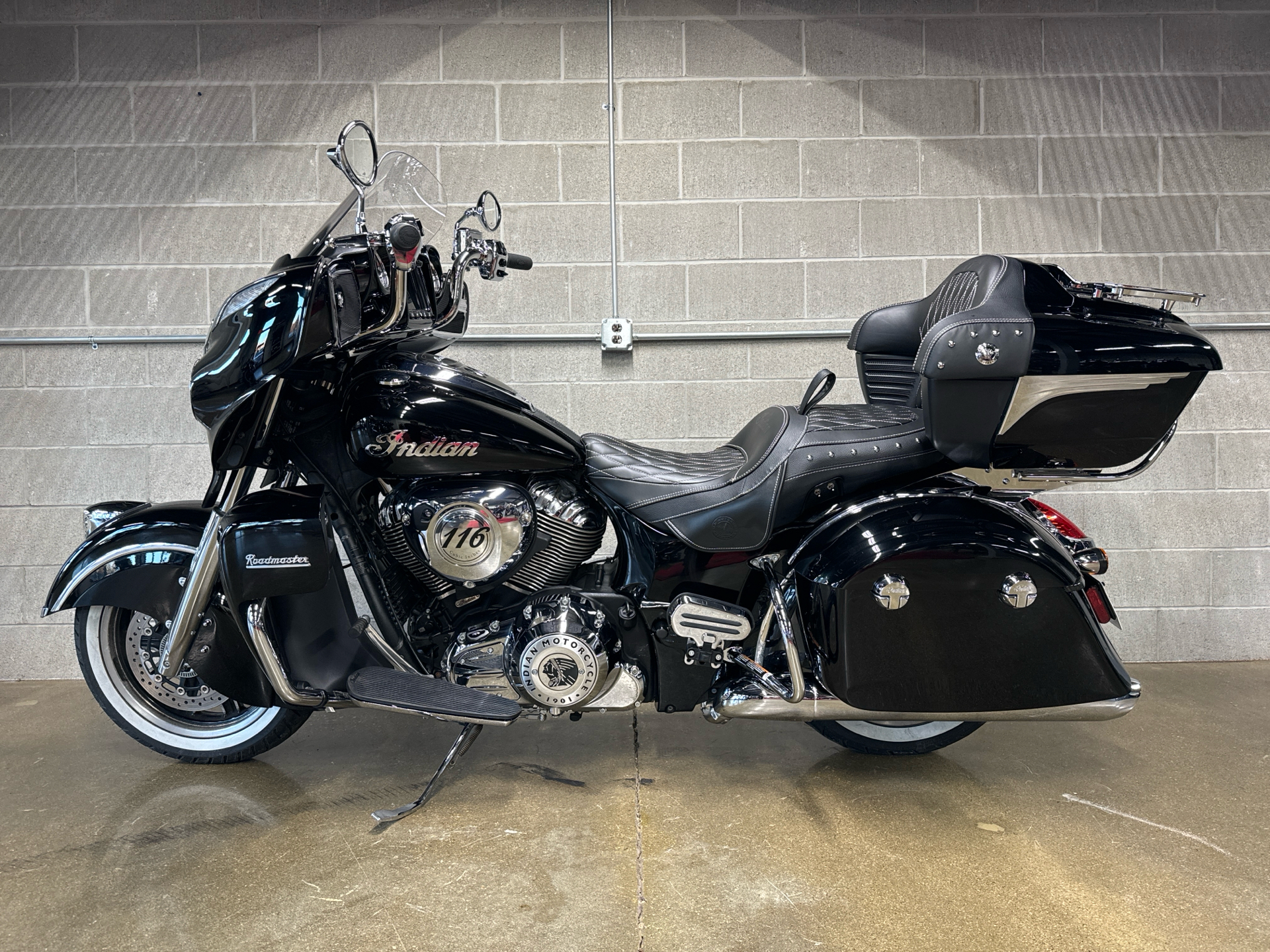 2021 Indian Motorcycle Roadmaster® in Muskego, Wisconsin - Photo 2
