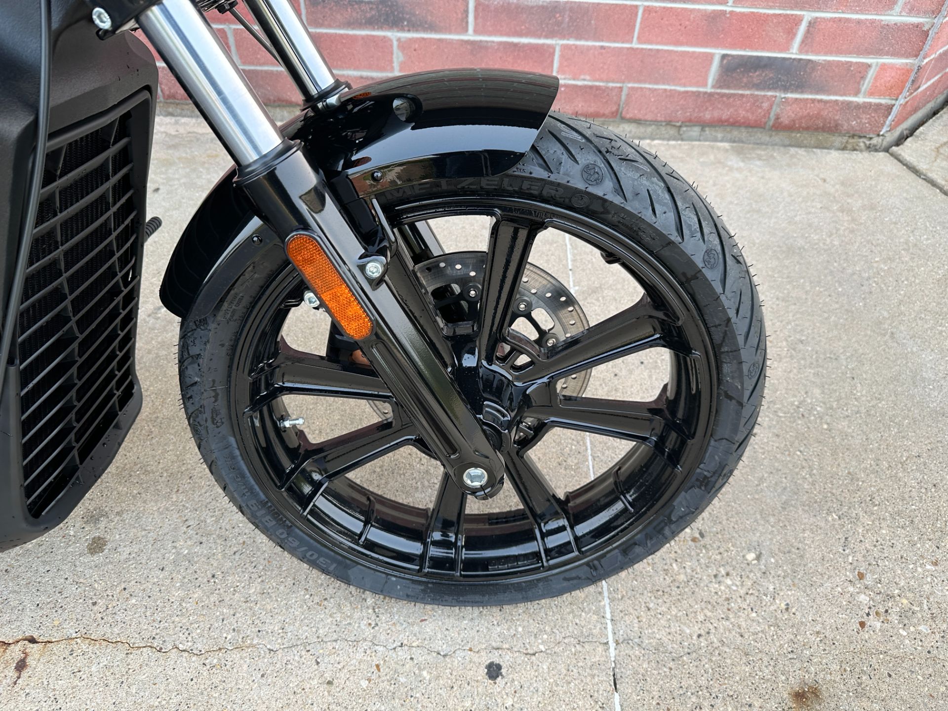 2023 Indian Motorcycle Scout® Rogue Sixty in Muskego, Wisconsin - Photo 4