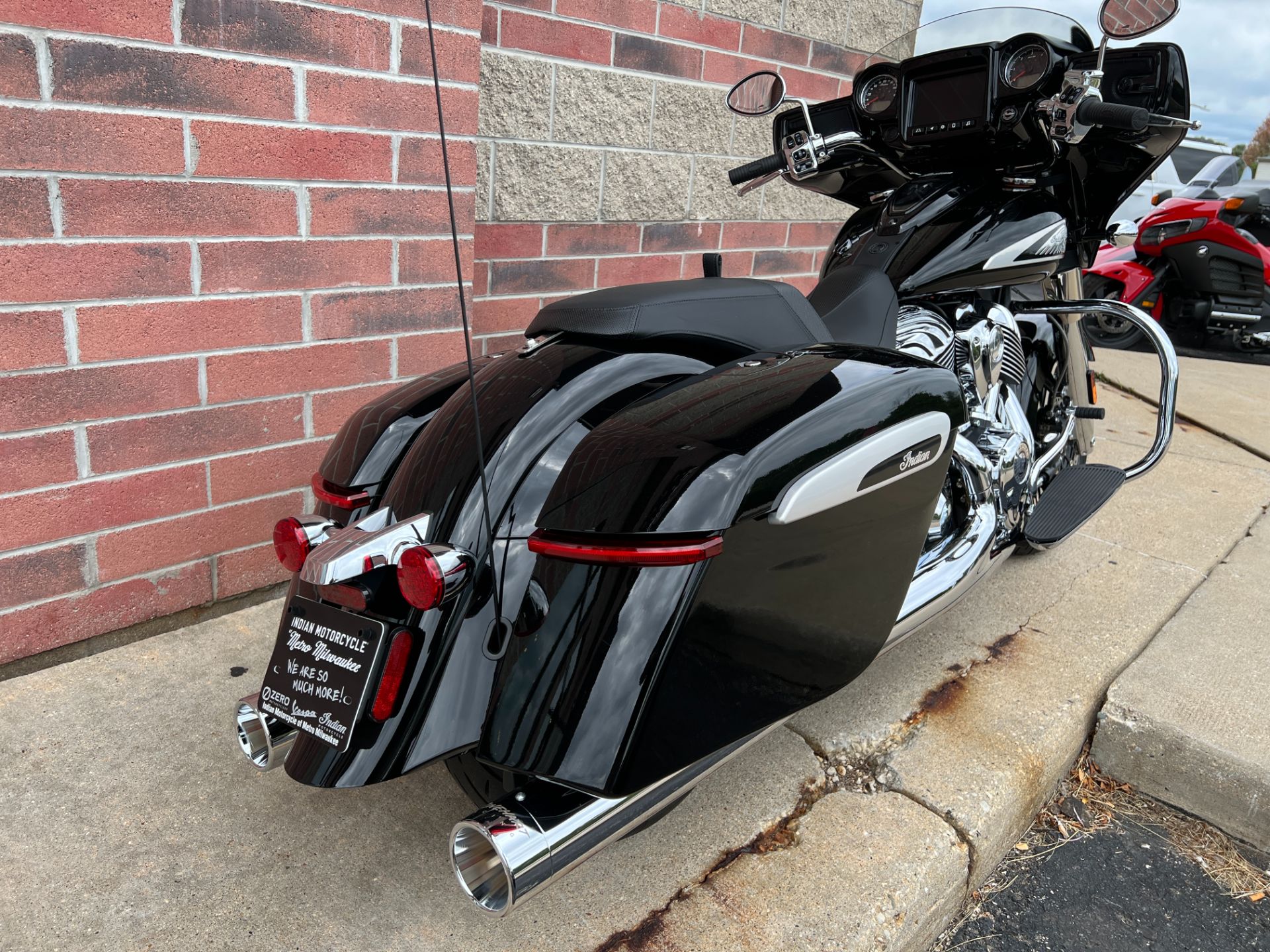 2022 Indian Motorcycle Chieftain® Limited in Muskego, Wisconsin - Photo 9