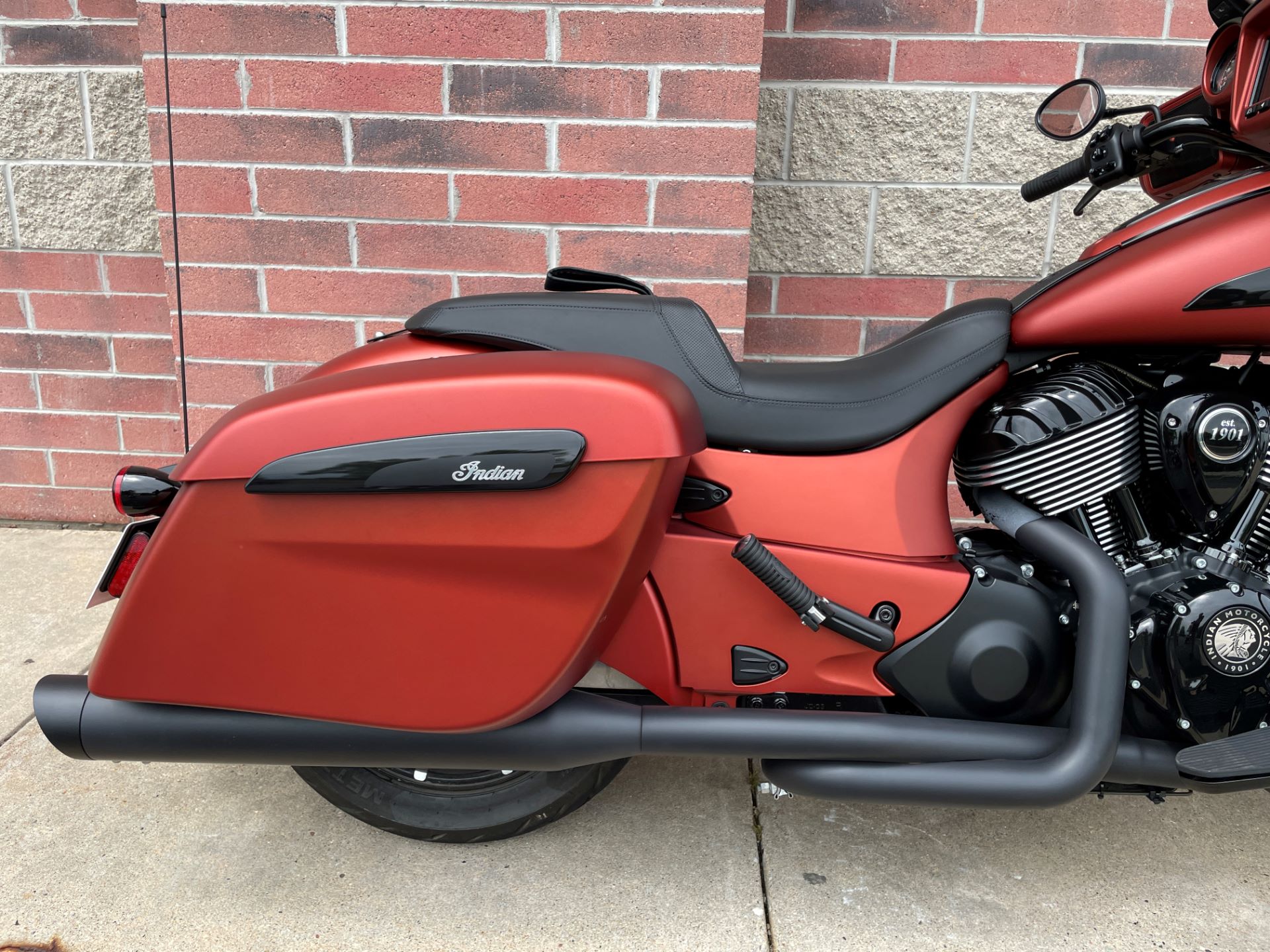 2021 Indian Chieftain® Dark Horse® Icon in Muskego, Wisconsin - Photo 8