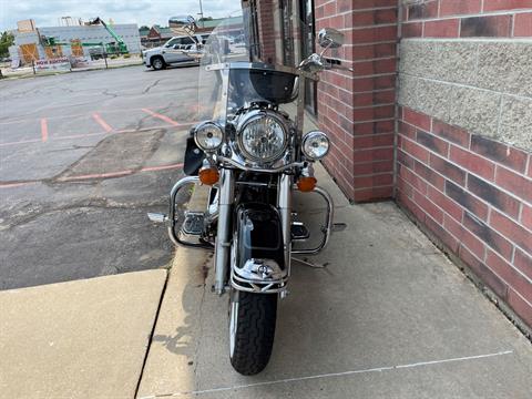 2010 Harley-Davidson Road King® Classic in Muskego, Wisconsin - Photo 3