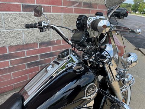 2010 Harley-Davidson Road King® Classic in Muskego, Wisconsin - Photo 6