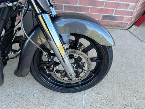 2018 Indian Chieftain® ABS in Muskego, Wisconsin - Photo 4