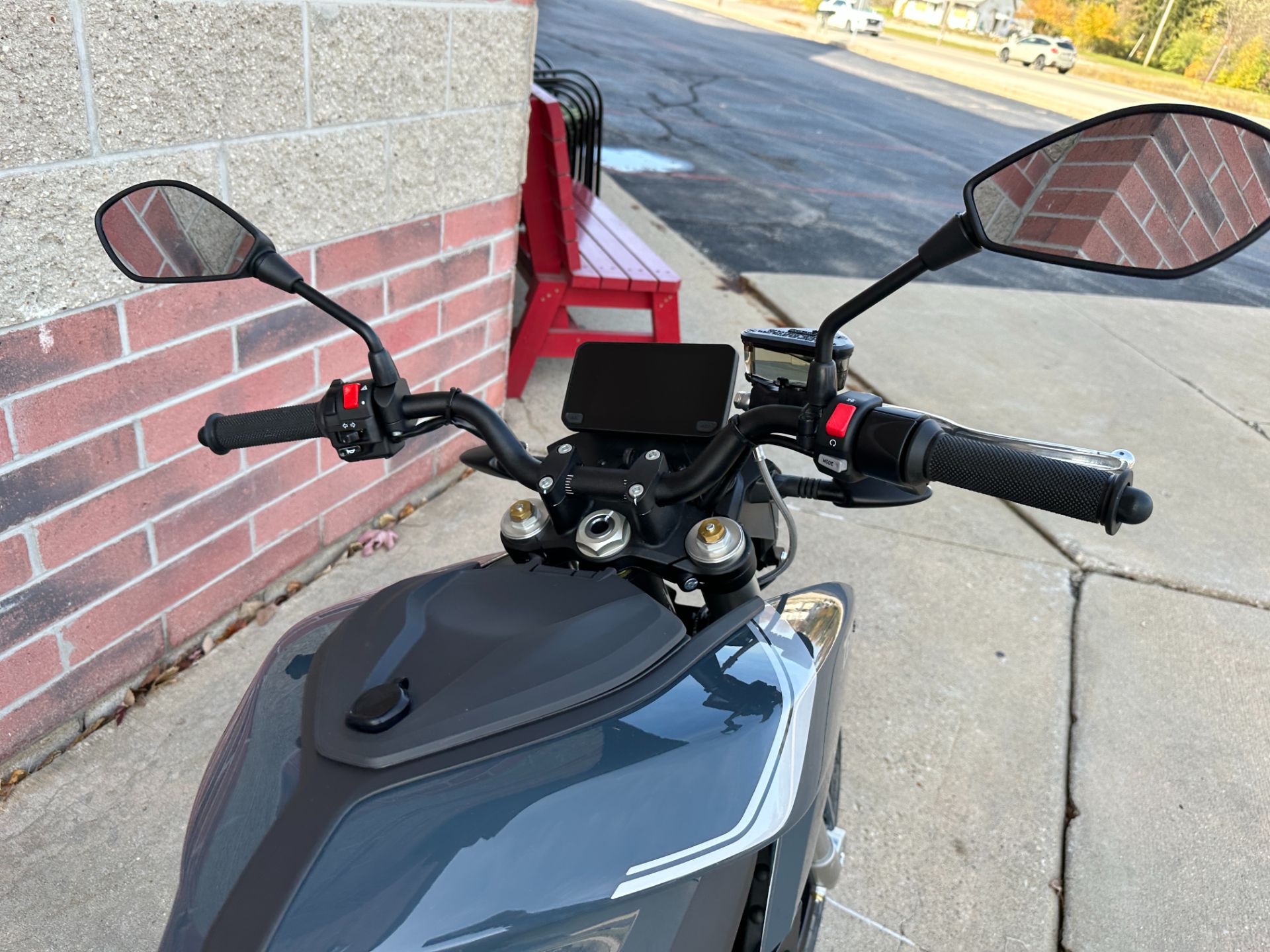 2023 Zero Motorcycles S ZF7.2 in Muskego, Wisconsin - Photo 7