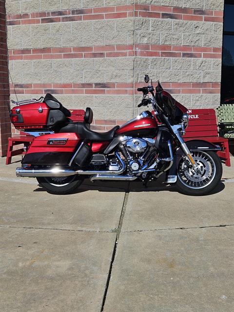 2012 Harley-Davidson Electra Glide® Ultra Limited in Muskego, Wisconsin - Photo 2