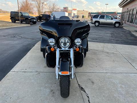 2017 Harley-Davidson Tri Glide® Ultra in Muskego, Wisconsin - Photo 3