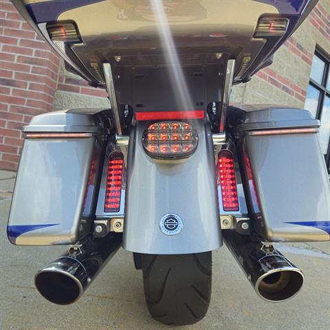 2017 Harley-Davidson CVO™ Limited in Muskego, Wisconsin - Photo 8