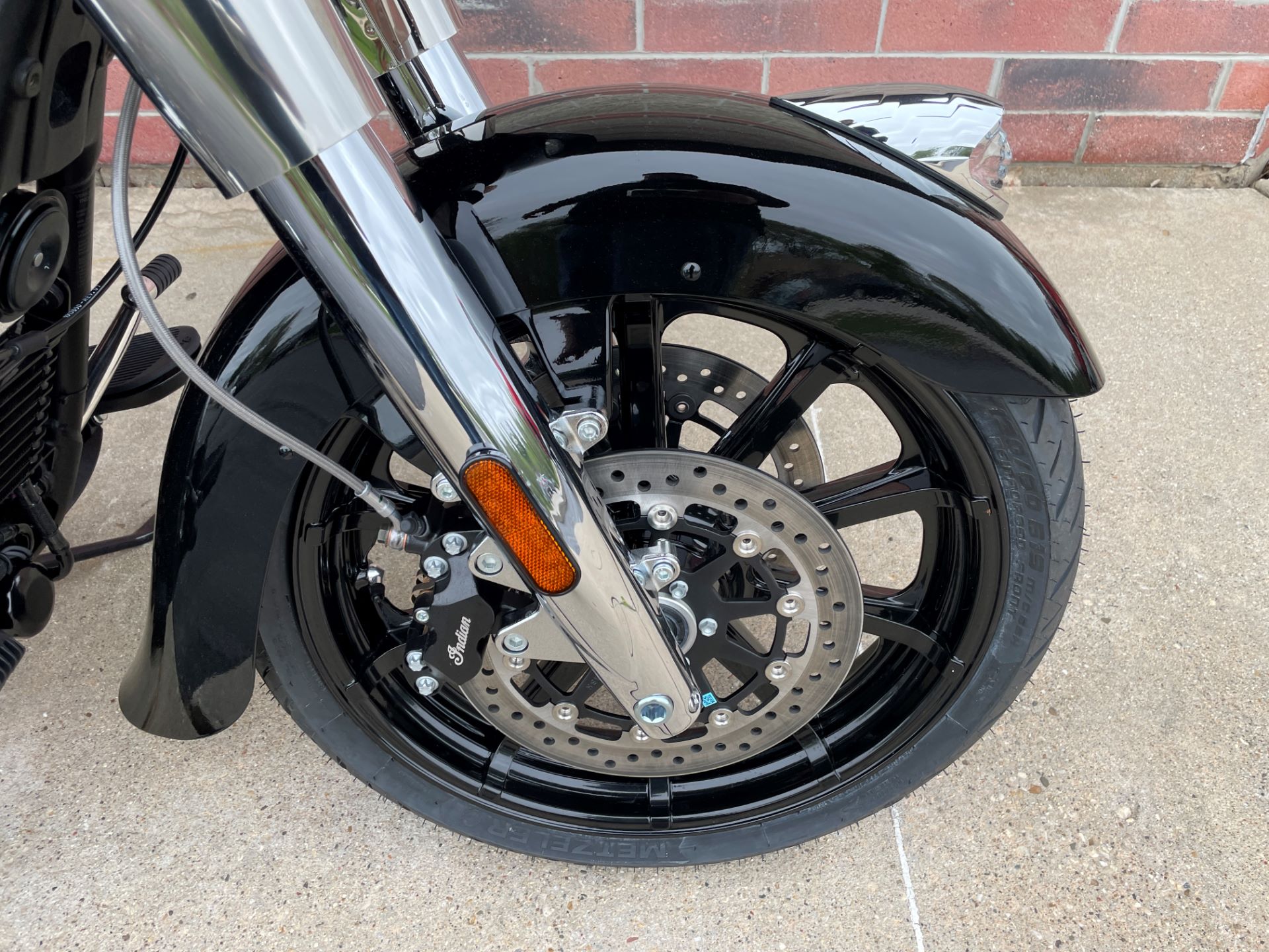 2021 Indian Chieftain® in Muskego, Wisconsin - Photo 4