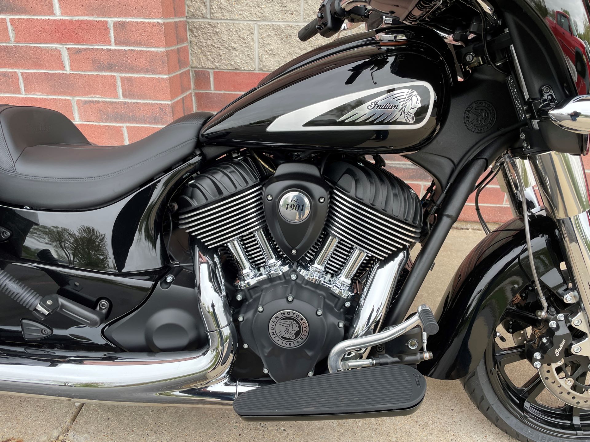 2021 Indian Chieftain® in Muskego, Wisconsin - Photo 5