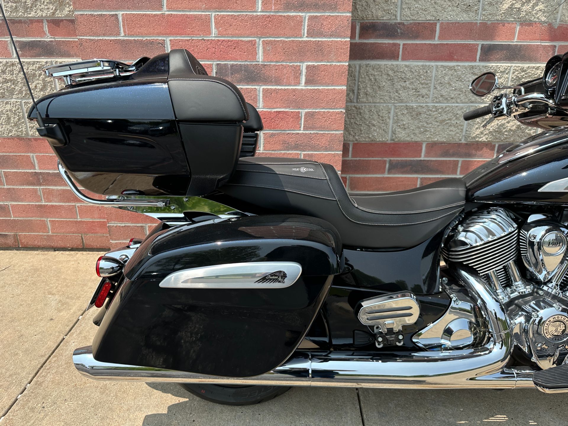 2023 Indian Motorcycle Roadmaster® Limited in Muskego, Wisconsin - Photo 9