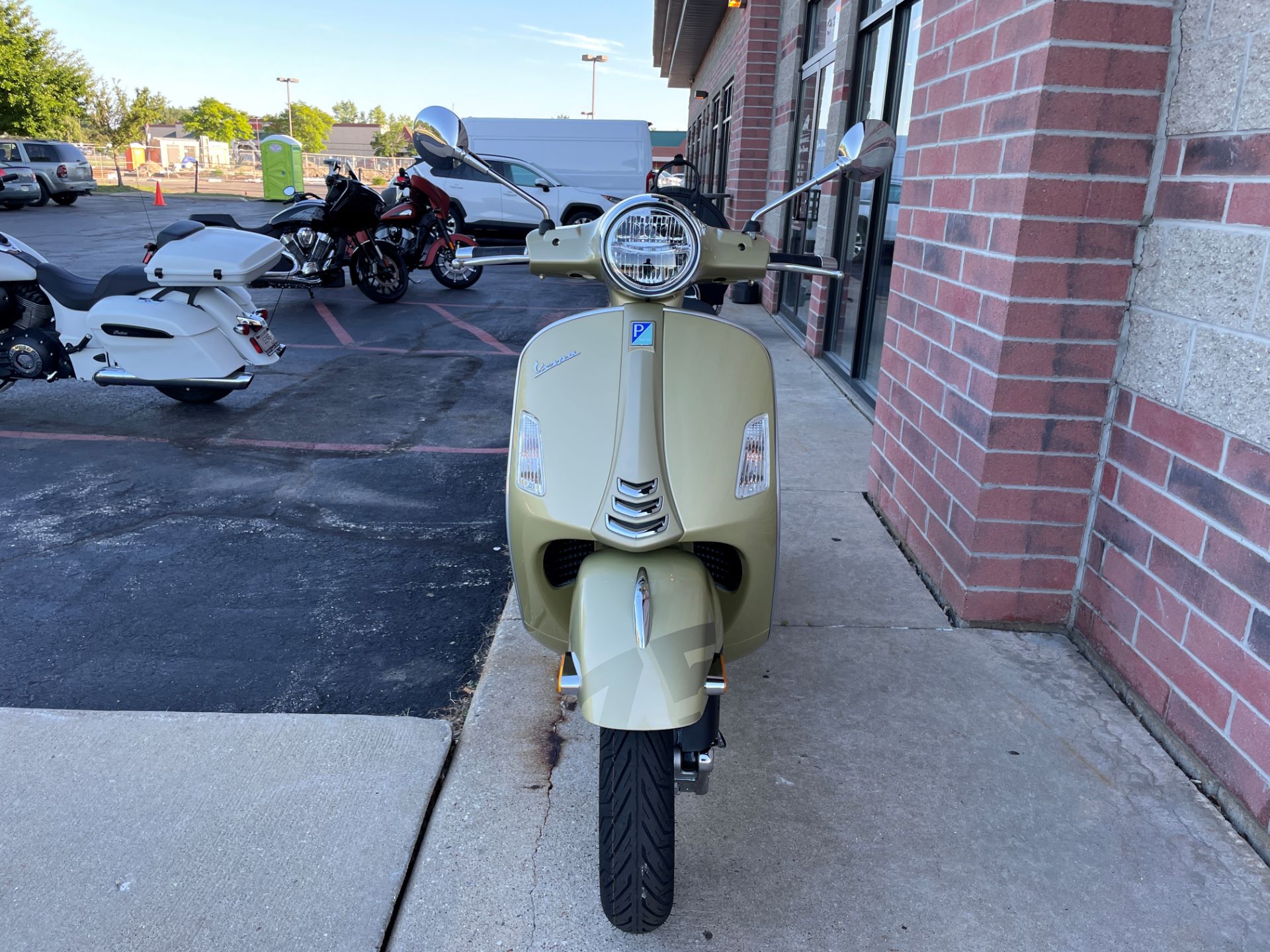 2021 Vespa GTS 300 75th in Muskego, Wisconsin - Photo 3
