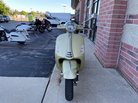 2021 Vespa GTS 300 75th in Muskego, Wisconsin - Photo 3