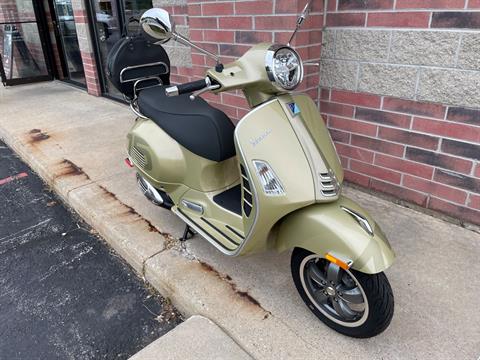 2021 Vespa GTS 300 75th in Muskego, Wisconsin - Photo 2