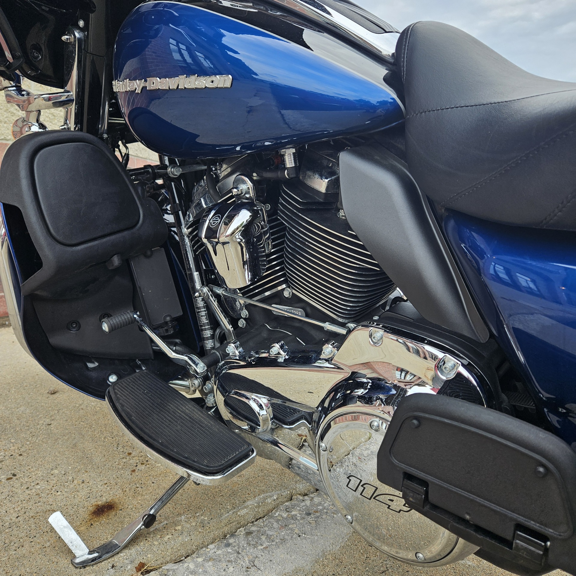 2022 Harley-Davidson Ultra Limited in Muskego, Wisconsin - Photo 5