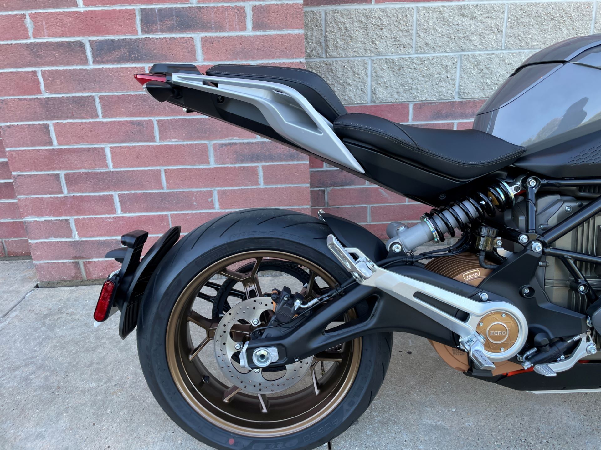 2021 Zero Motorcycles SR/S NA ZF14.4 Premium in Muskego, Wisconsin - Photo 6