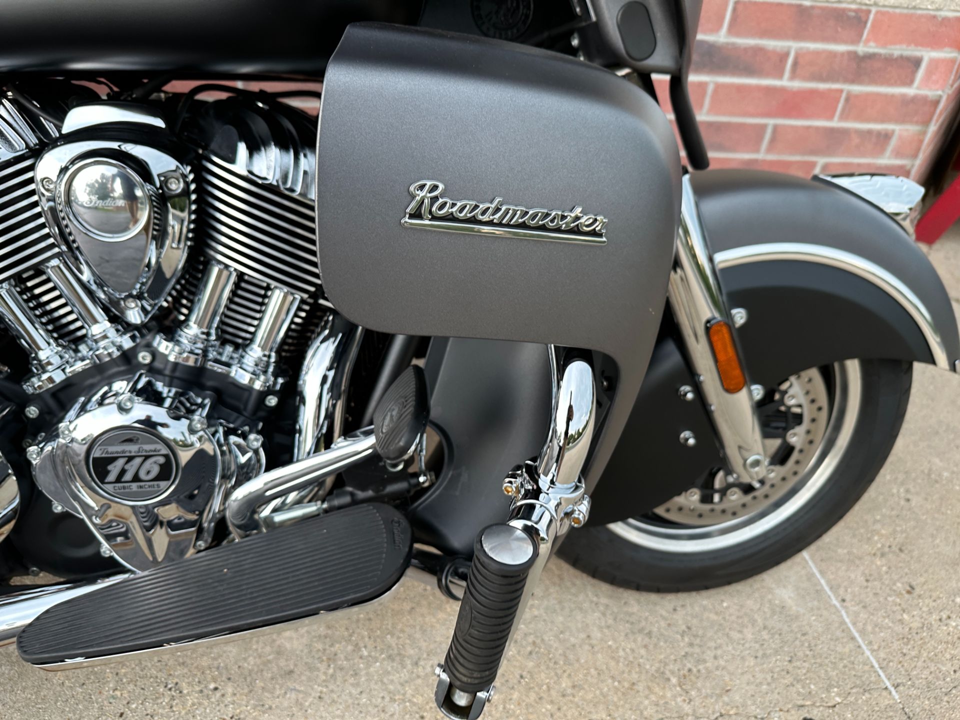 2019 Indian Roadmaster® ABS in Muskego, Wisconsin - Photo 8