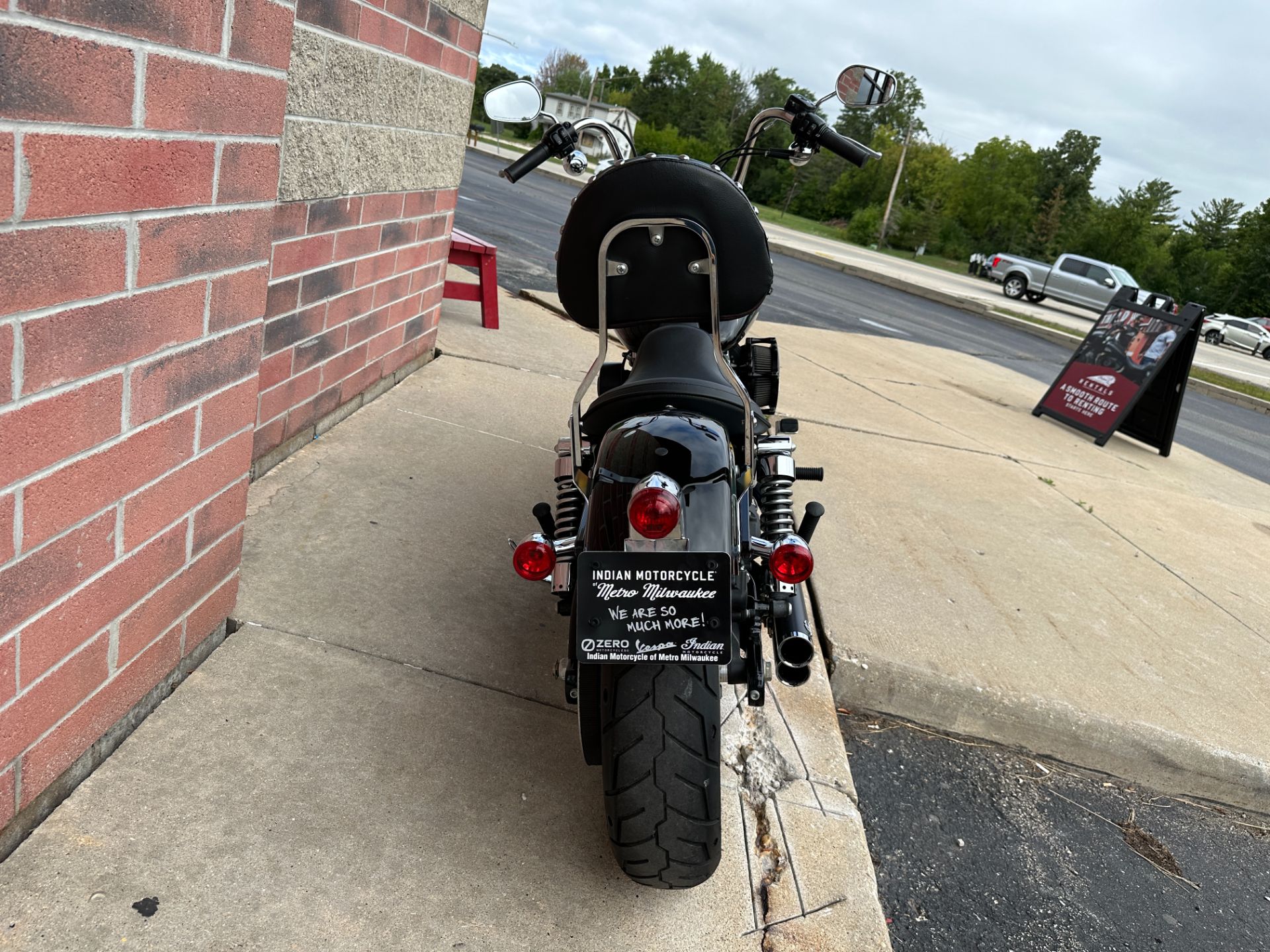 2010 Harley-Davidson Dyna® Street Bob® in Muskego, Wisconsin - Photo 9